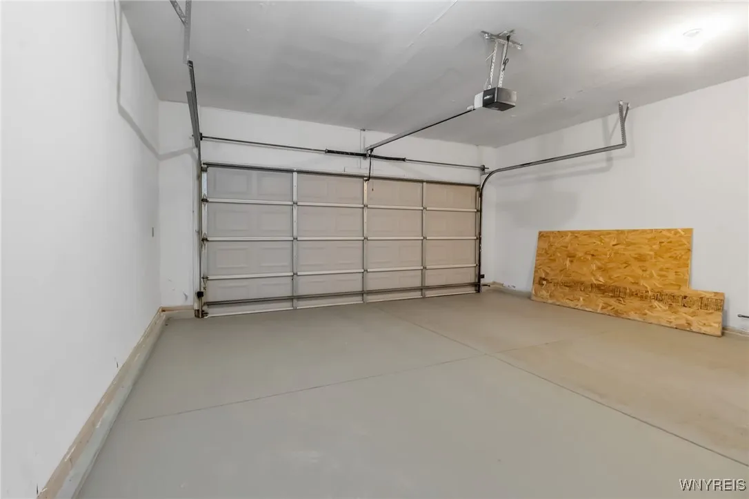 16 Hubbardston Place, Amherst, New York 14228, Amherst, New York 14228, 3 Bedrooms Bedrooms, 5 Rooms Rooms,1 BathroomBathrooms,Residential Lease,For Rent,16 Hubbardston Place, Amherst, New York 14228,B1591688