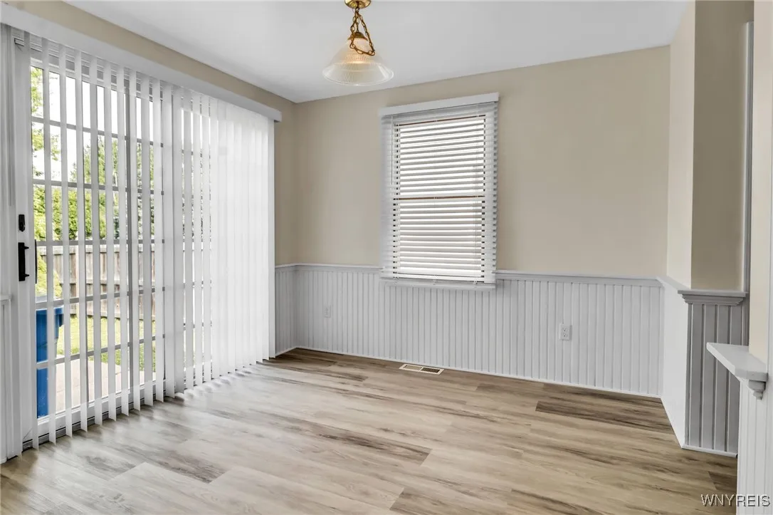 16 Hubbardston Place, Amherst, New York 14228, Amherst, New York 14228, 3 Bedrooms Bedrooms, 5 Rooms Rooms,1 BathroomBathrooms,Residential Lease,For Rent,16 Hubbardston Place, Amherst, New York 14228,B1591688