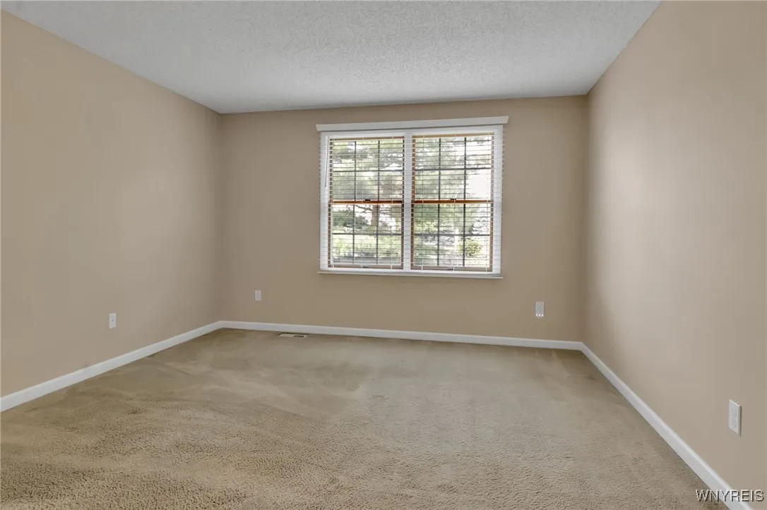 16 Hubbardston Place, Amherst, New York 14228, Amherst, New York 14228, 3 Bedrooms Bedrooms, 5 Rooms Rooms,1 BathroomBathrooms,Residential Lease,For Rent,16 Hubbardston Place, Amherst, New York 14228,B1591688