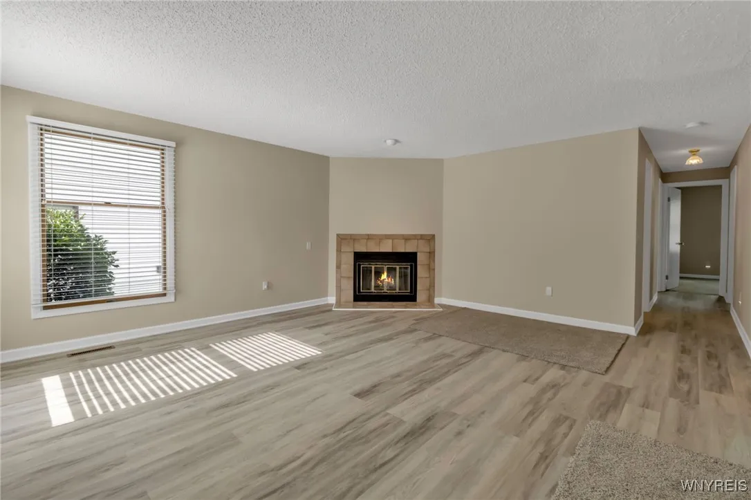 16 Hubbardston Place, Amherst, New York 14228, Amherst, New York 14228, 3 Bedrooms Bedrooms, 5 Rooms Rooms,1 BathroomBathrooms,Residential Lease,For Rent,16 Hubbardston Place, Amherst, New York 14228,B1591688