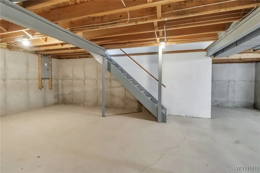16 Hubbardston Place, Amherst, New York 14228, Amherst, New York 14228, 3 Bedrooms Bedrooms, 5 Rooms Rooms,1 BathroomBathrooms,Residential Lease,For Rent,16 Hubbardston Place, Amherst, New York 14228,B1591688