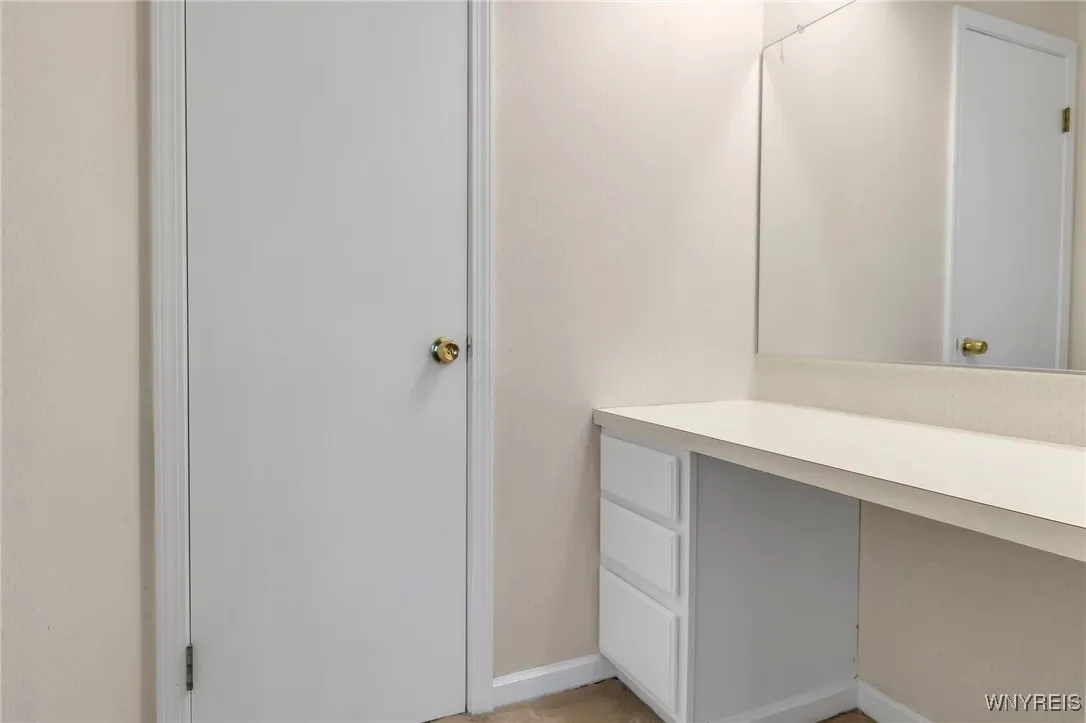 16 Hubbardston Place, Amherst, New York 14228, Amherst, New York 14228, 3 Bedrooms Bedrooms, 5 Rooms Rooms,1 BathroomBathrooms,Residential Lease,For Rent,16 Hubbardston Place, Amherst, New York 14228,B1591688