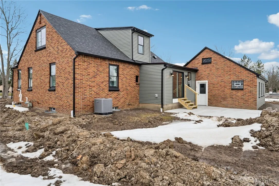 420 New Road, Amherst, New York 14051, Amherst, New York 14051, 3 Bedrooms Bedrooms, 8 Rooms Rooms,1 BathroomBathrooms,Residential,Closed,420 New Road, Amherst, New York 14051,0,B1591705