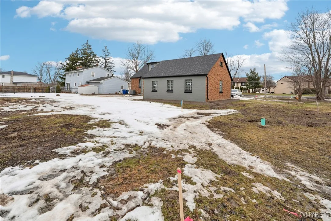 420 New Road, Amherst, New York 14051, Amherst, New York 14051, 3 Bedrooms Bedrooms, 8 Rooms Rooms,1 BathroomBathrooms,Residential,Closed,420 New Road, Amherst, New York 14051,0,B1591705