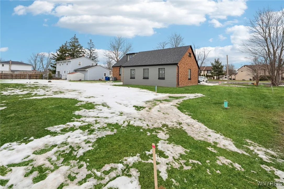 420 New Road, Amherst, New York 14051, Amherst, New York 14051, 3 Bedrooms Bedrooms, 8 Rooms Rooms,1 BathroomBathrooms,Residential,Closed,420 New Road, Amherst, New York 14051,0,B1591705