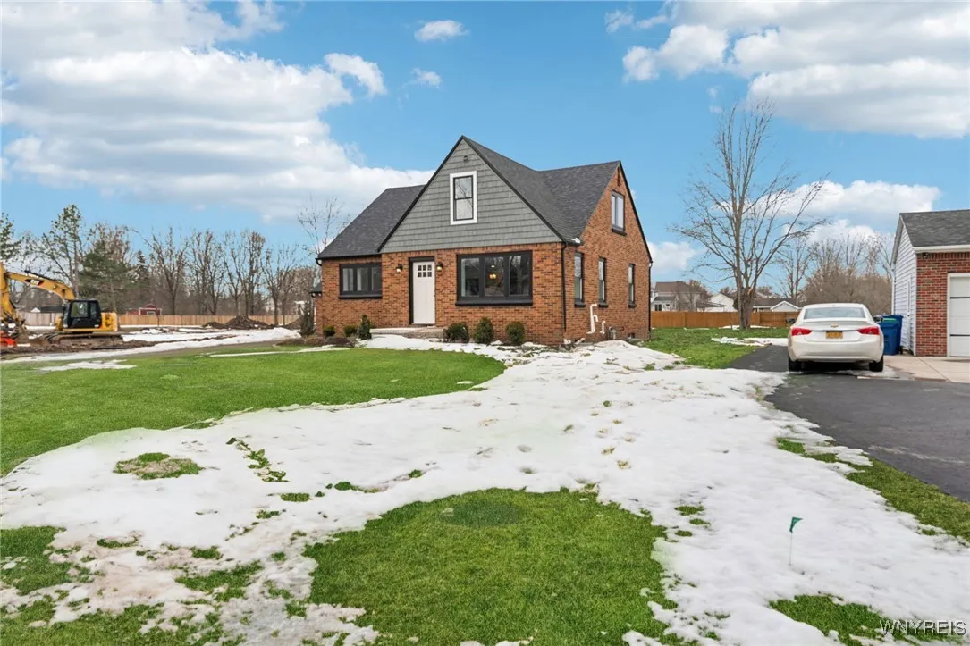 420 New Road, Amherst, New York 14051, Amherst, New York 14051, 3 Bedrooms Bedrooms, 8 Rooms Rooms,1 BathroomBathrooms,Residential,Closed,420 New Road, Amherst, New York 14051,0,B1591705