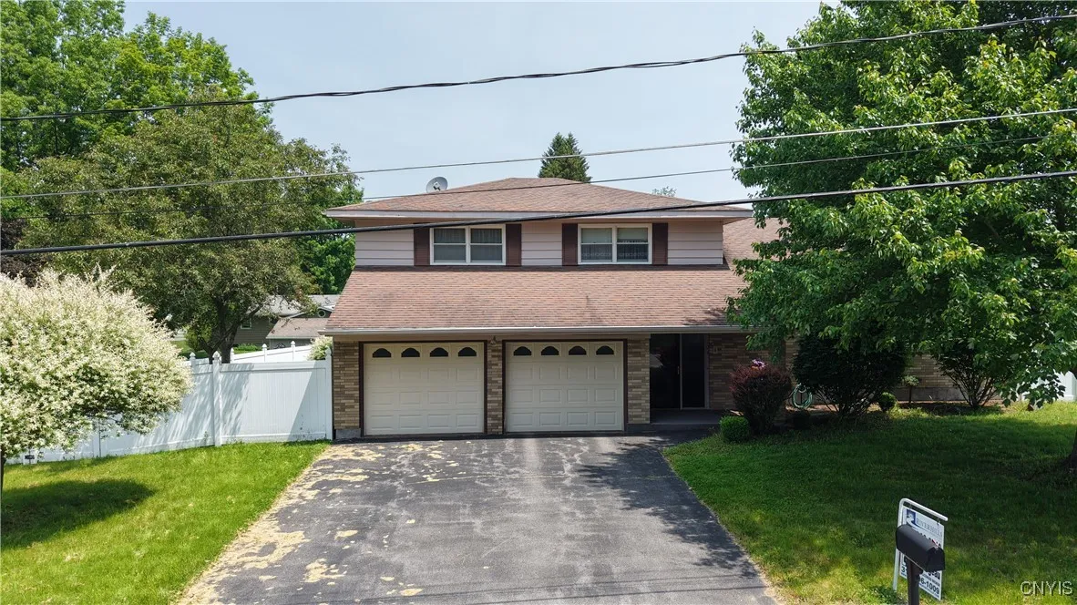 704 Park Lane Drive, Herkimer, New York 13350, Herkimer, New York 13350, 3 Bedrooms Bedrooms, 7 Rooms Rooms,2 BathroomsBathrooms,Residential,For Sale,704 Park Lane Drive, Herkimer, New York 13350,S1591757