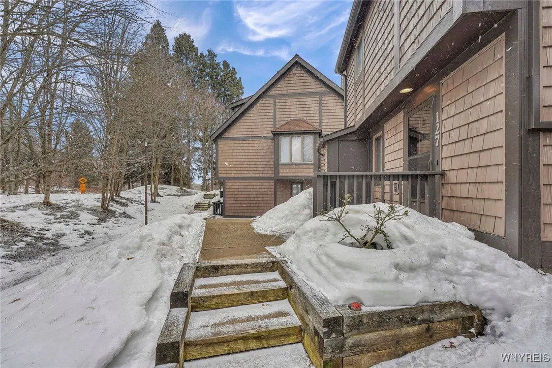 127 Holiview Rd. - The Woods, Ellicottville, New Y, Ellicottville, New York 14731, 3 Bedrooms Bedrooms, 9 Rooms Rooms,2 BathroomsBathrooms,Residential,For Sale,127 Holiview Rd. - The Woods, Ellicottville, New Y,0,B1591501