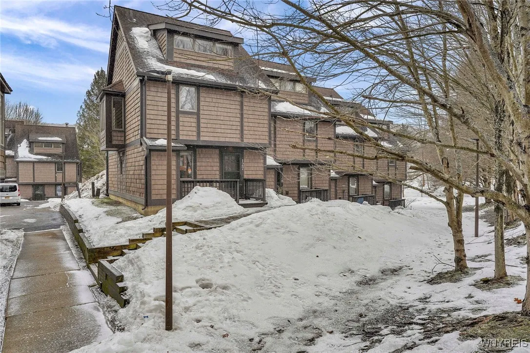 127 Holiview Rd. - The Woods, Ellicottville, New Y, Ellicottville, New York 14731, 3 Bedrooms Bedrooms, 9 Rooms Rooms,2 BathroomsBathrooms,Residential,For Sale,127 Holiview Rd. - The Woods, Ellicottville, New Y,0,B1591501