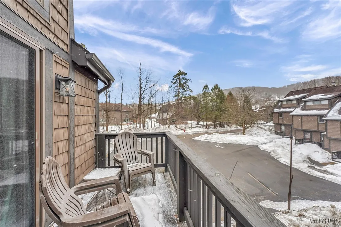 127 Holiview Rd. - The Woods, Ellicottville, New Y, Ellicottville, New York 14731, 3 Bedrooms Bedrooms, 9 Rooms Rooms,2 BathroomsBathrooms,Residential,For Sale,127 Holiview Rd. - The Woods, Ellicottville, New Y,0,B1591501