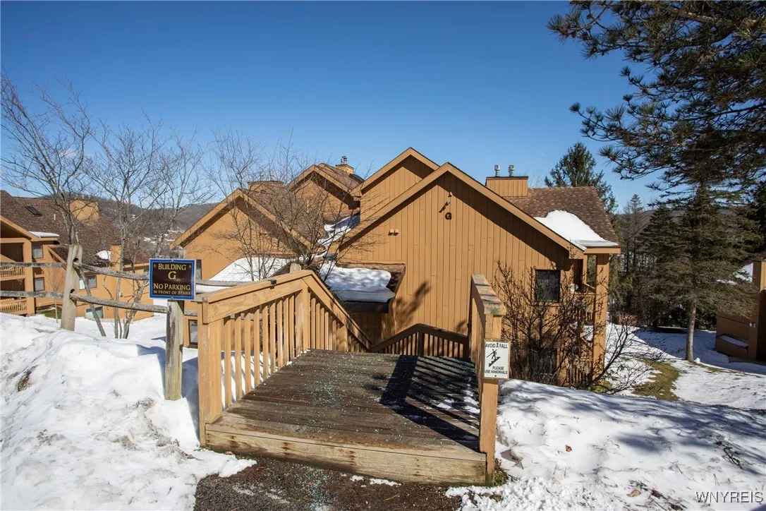 G303 Snowpine, Great Valley, New York 14741, Great Valley, New York 14741, 2 Bedrooms Bedrooms, 4 Rooms Rooms,1 BathroomBathrooms,Residential,Closed,G303 Snowpine, Great Valley, New York 14741,0,B1591947