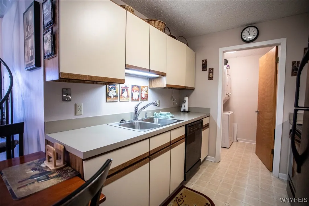 G303 Snowpine, Great Valley, New York 14741, Great Valley, New York 14741, 2 Bedrooms Bedrooms, 4 Rooms Rooms,1 BathroomBathrooms,Residential,Closed,G303 Snowpine, Great Valley, New York 14741,0,B1591947