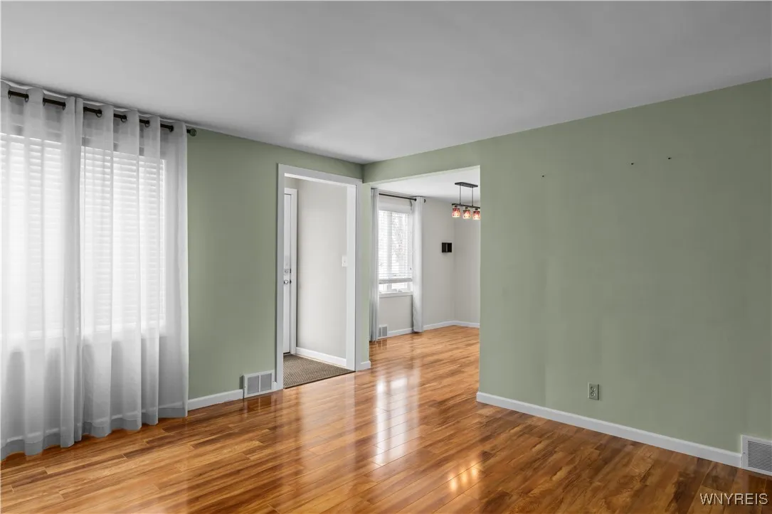 58 Mayfair Lane, Tonawanda-town, New York 14150, Tonawanda, New York 14150, 4 Bedrooms Bedrooms, 6 Rooms Rooms,2 BathroomsBathrooms,Residential,Closed,58 Mayfair Lane, Tonawanda-town, New York 14150,0,B1591775