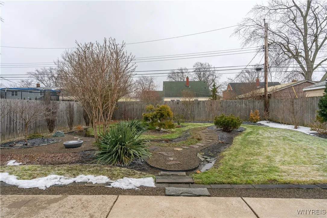 58 Mayfair Lane, Tonawanda-town, New York 14150, Tonawanda, New York 14150, 4 Bedrooms Bedrooms, 6 Rooms Rooms,2 BathroomsBathrooms,Residential,Closed,58 Mayfair Lane, Tonawanda-town, New York 14150,0,B1591775