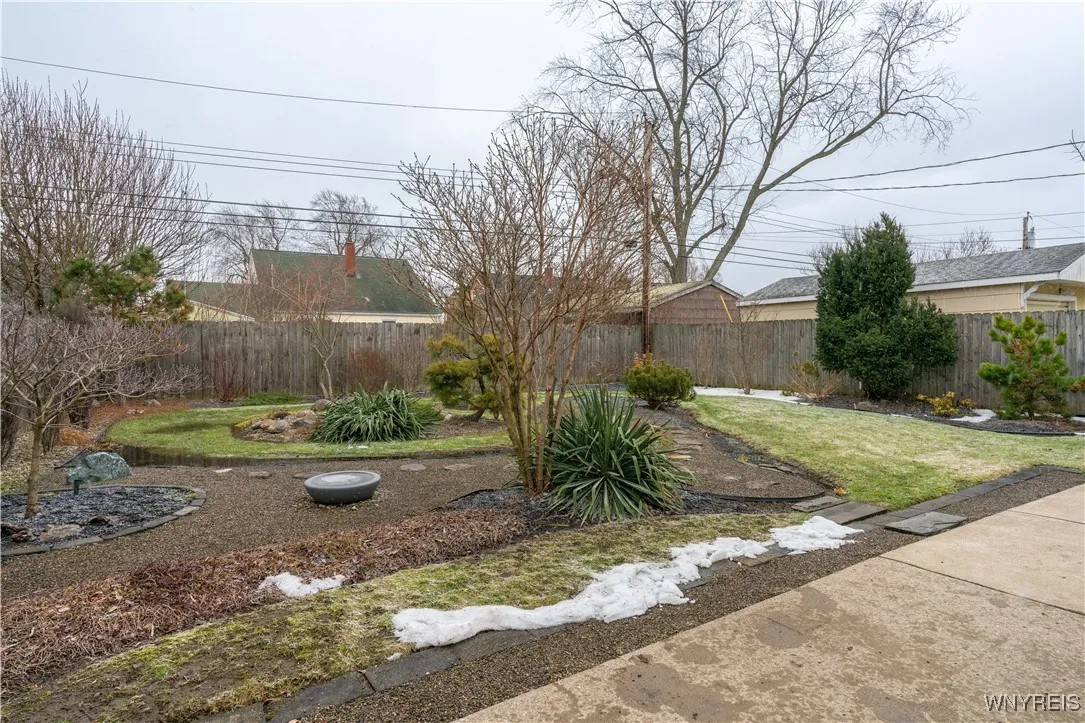 58 Mayfair Lane, Tonawanda-town, New York 14150, Tonawanda, New York 14150, 4 Bedrooms Bedrooms, 6 Rooms Rooms,2 BathroomsBathrooms,Residential,Closed,58 Mayfair Lane, Tonawanda-town, New York 14150,0,B1591775