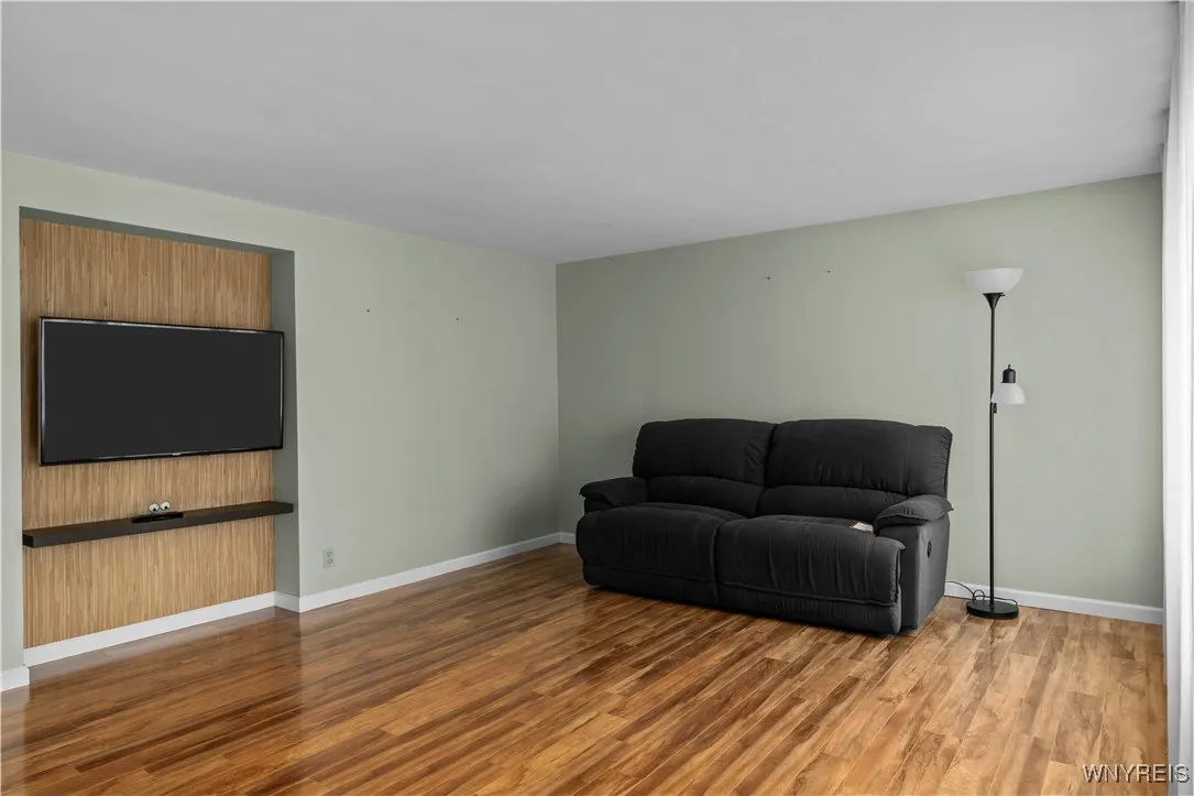58 Mayfair Lane, Tonawanda-town, New York 14150, Tonawanda, New York 14150, 4 Bedrooms Bedrooms, 6 Rooms Rooms,2 BathroomsBathrooms,Residential,Closed,58 Mayfair Lane, Tonawanda-town, New York 14150,0,B1591775