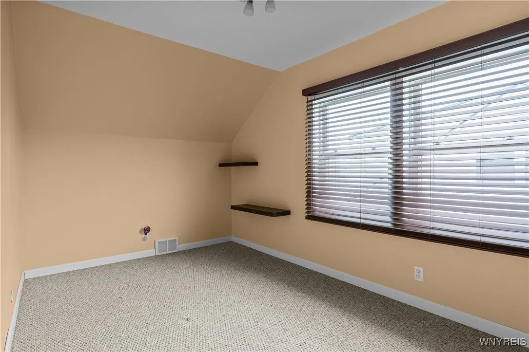 58 Mayfair Lane, Tonawanda-town, New York 14150, Tonawanda, New York 14150, 4 Bedrooms Bedrooms, 6 Rooms Rooms,2 BathroomsBathrooms,Residential,Closed,58 Mayfair Lane, Tonawanda-town, New York 14150,0,B1591775