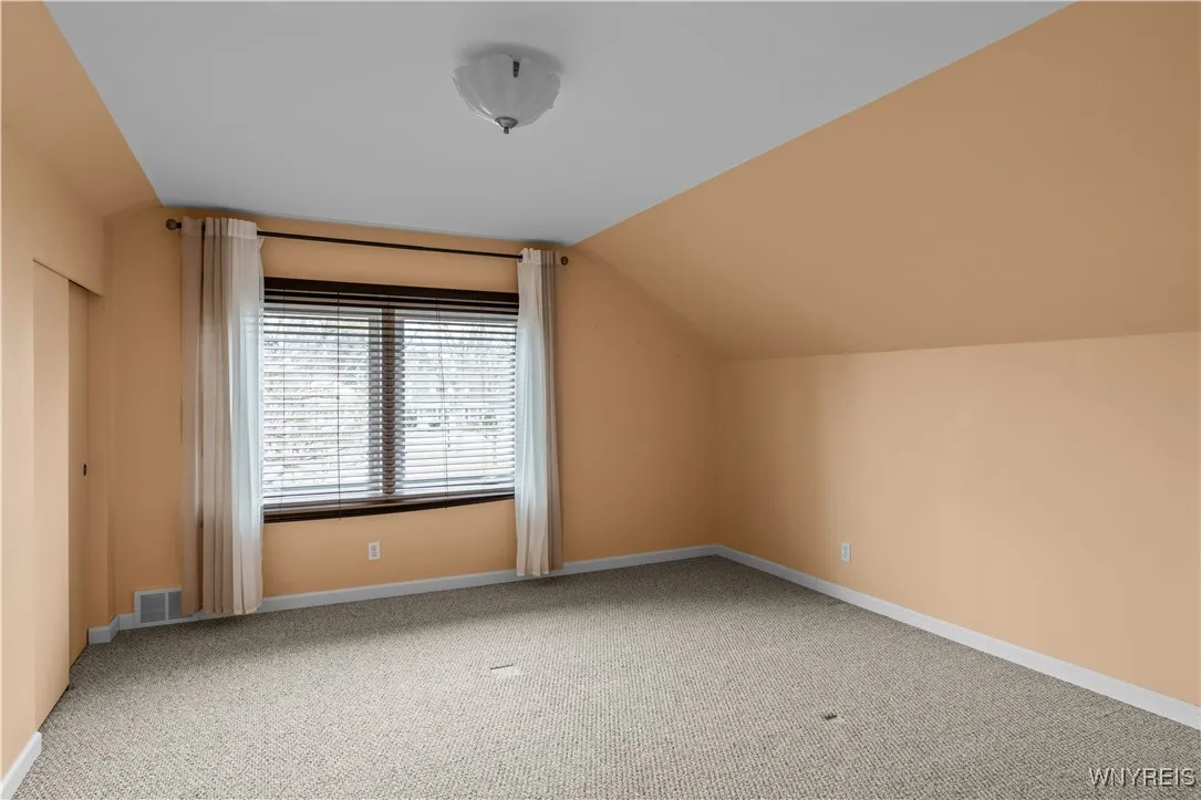 58 Mayfair Lane, Tonawanda-town, New York 14150, Tonawanda, New York 14150, 4 Bedrooms Bedrooms, 6 Rooms Rooms,2 BathroomsBathrooms,Residential,Closed,58 Mayfair Lane, Tonawanda-town, New York 14150,0,B1591775