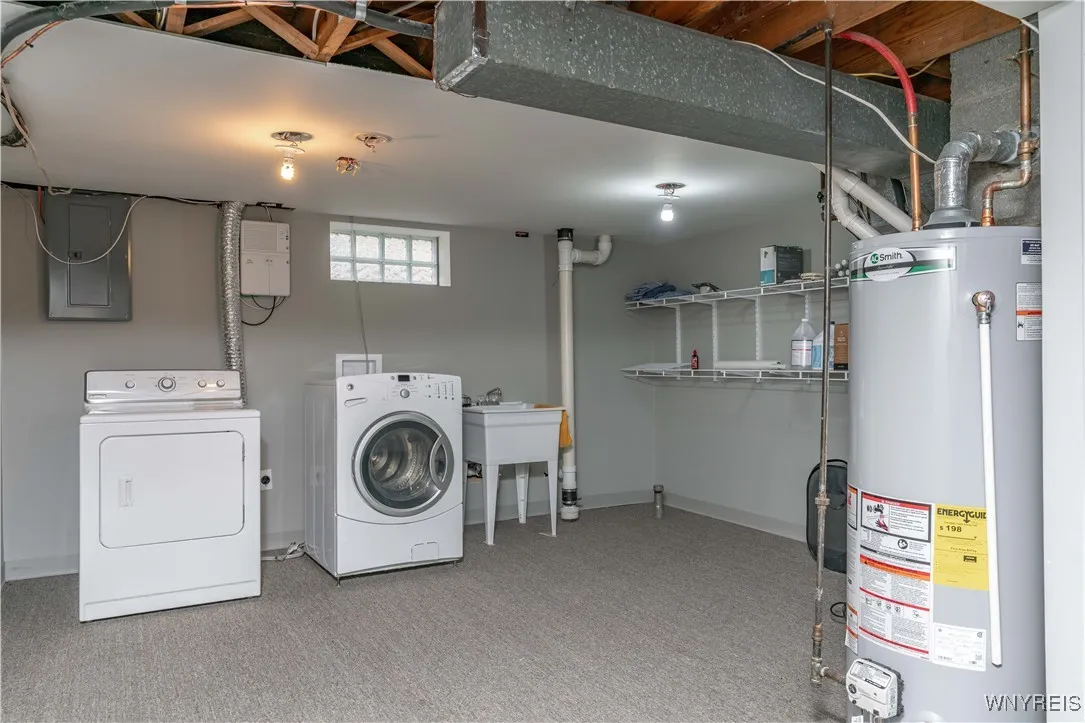 58 Mayfair Lane, Tonawanda-town, New York 14150, Tonawanda, New York 14150, 4 Bedrooms Bedrooms, 6 Rooms Rooms,2 BathroomsBathrooms,Residential,Closed,58 Mayfair Lane, Tonawanda-town, New York 14150,0,B1591775