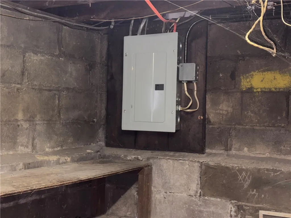 377 Hazelwood Terrace, Rochester, New York 14609, Rochester, New York 14609, 3 Bedrooms Bedrooms, 6 Rooms Rooms,1 BathroomBathrooms,Residential,Closed,377 Hazelwood Terrace, Rochester, New York 14609,0,R1591655