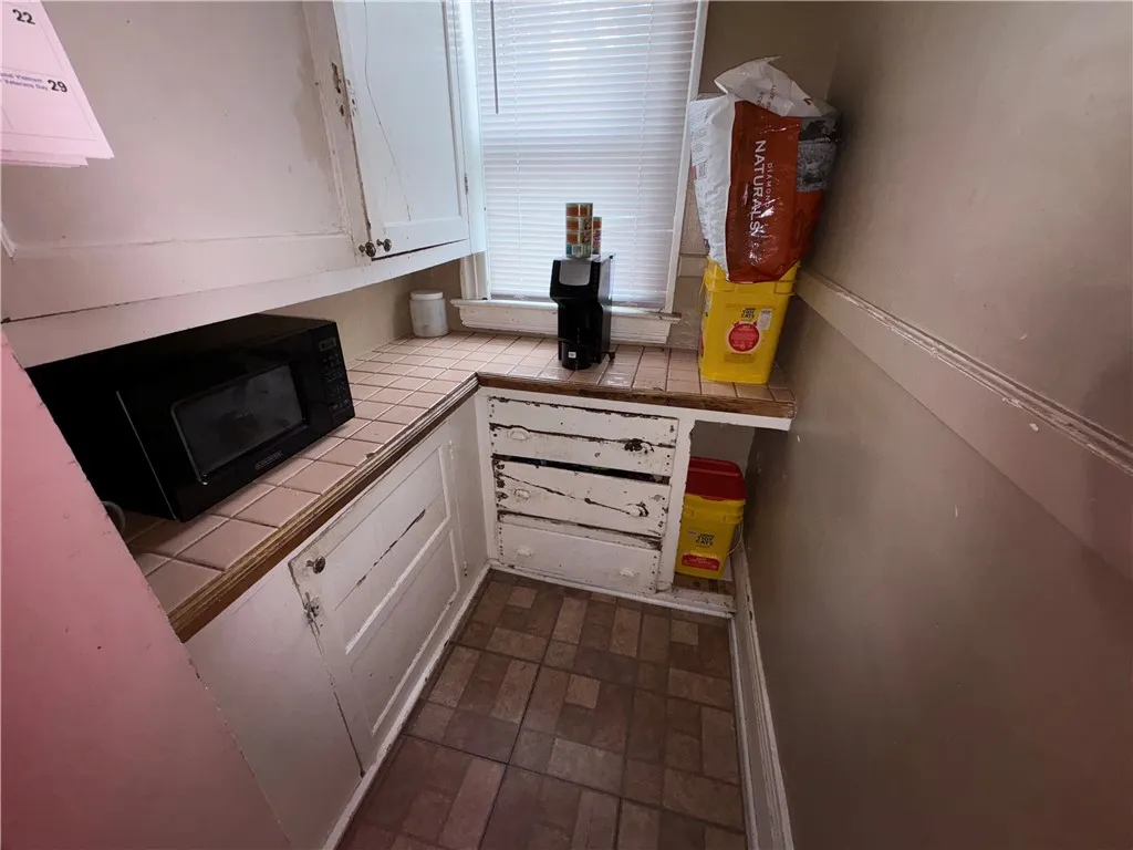 377 Hazelwood Terrace, Rochester, New York 14609, Rochester, New York 14609, 3 Bedrooms Bedrooms, 6 Rooms Rooms,1 BathroomBathrooms,Residential,Closed,377 Hazelwood Terrace, Rochester, New York 14609,0,R1591655