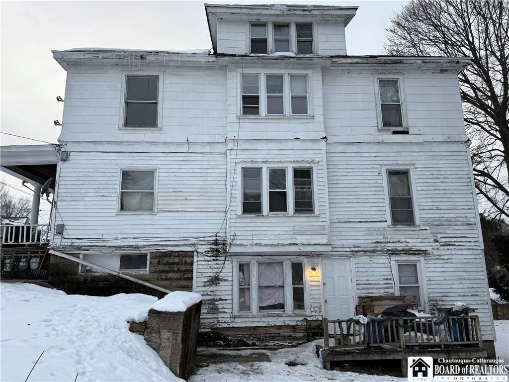 234 Mckinley Avenue, Jamestown, New York 14701, Jamestown, New York 14701, 8 Bedrooms Bedrooms, ,4 BathroomsBathrooms,Residential,For Sale,234 Mckinley Avenue, Jamestown, New York 14701,R1590861