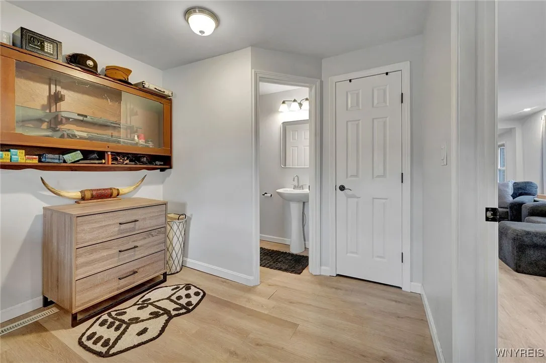 562 Lakeview Avenue, Orchard Park, New York 14127, Orchard Park, New York 14127, 2 Bedrooms Bedrooms, 6 Rooms Rooms,1 BathroomBathrooms,Residential,Closed,562 Lakeview Avenue, Orchard Park, New York 14127,0,B1592002