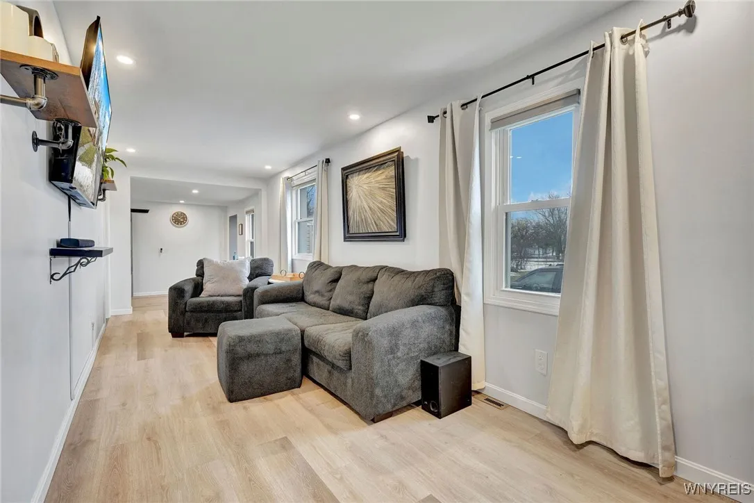 562 Lakeview Avenue, Orchard Park, New York 14127, Orchard Park, New York 14127, 2 Bedrooms Bedrooms, 6 Rooms Rooms,1 BathroomBathrooms,Residential,Closed,562 Lakeview Avenue, Orchard Park, New York 14127,0,B1592002