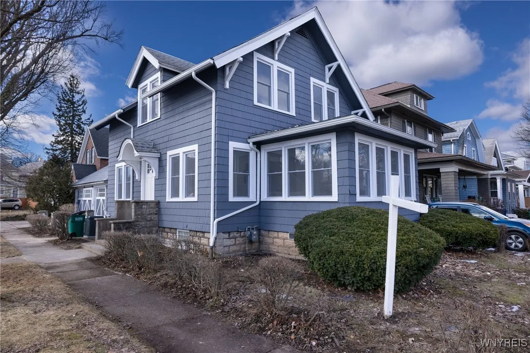 58 Montrose Avenue, Buffalo, New York 14214, Buffalo, New York 14214, 3 Bedrooms Bedrooms, 6 Rooms Rooms,1 BathroomBathrooms,Residential,Closed,58 Montrose Avenue, Buffalo, New York 14214,0,B1592039