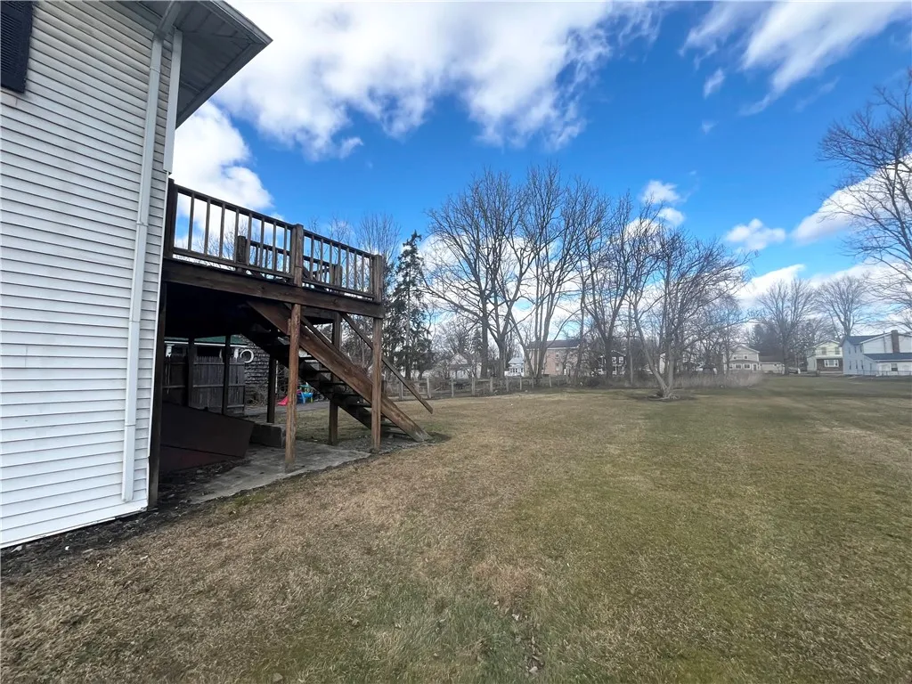 231 East Main Street, Waterloo, New York 13165, Waterloo, New York 13165, 4 Bedrooms Bedrooms, ,2 BathroomsBathrooms,Residential,For Sale,231 East Main Street, Waterloo, New York 13165,0,R1592036