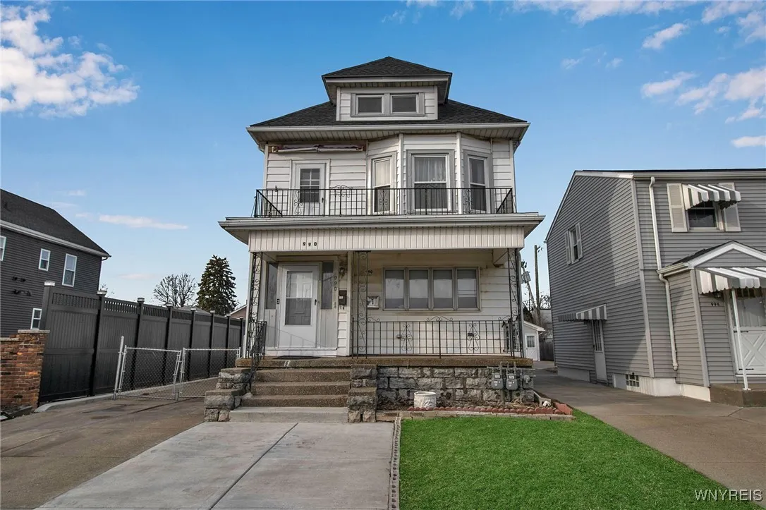 990 Hertel Avenue, Buffalo, New York 14216, Buffalo, New York 14216, 6 Bedrooms Bedrooms, ,2 BathroomsBathrooms,Residential,Closed,990 Hertel Avenue, Buffalo, New York 14216,0,B1592120