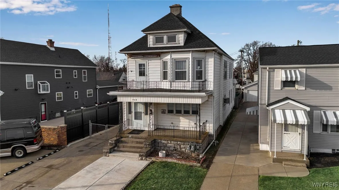 990 Hertel Avenue, Buffalo, New York 14216, Buffalo, New York 14216, 6 Bedrooms Bedrooms, ,2 BathroomsBathrooms,Residential,Closed,990 Hertel Avenue, Buffalo, New York 14216,0,B1592120