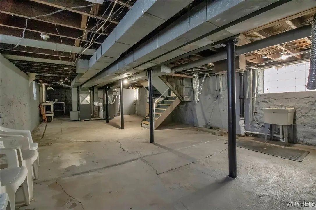 990 Hertel Avenue, Buffalo, New York 14216, Buffalo, New York 14216, 6 Bedrooms Bedrooms, ,2 BathroomsBathrooms,Residential,Closed,990 Hertel Avenue, Buffalo, New York 14216,0,B1592120
