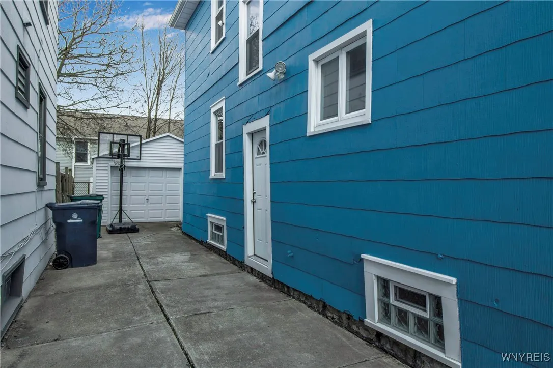 407 Hinman Avenue, Buffalo, New York 14216, Buffalo, New York 14216, 4 Bedrooms Bedrooms, ,2 BathroomsBathrooms,Residential,Closed,407 Hinman Avenue, Buffalo, New York 14216,0,B1592128