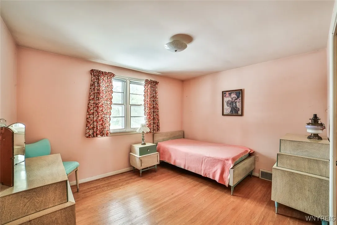 4300 Fairfield, Clarence, New York 14221, Clarence, New York 14221, 3 Bedrooms Bedrooms, 7 Rooms Rooms,1 BathroomBathrooms,Residential,Closed,4300 Fairfield, Clarence, New York 14221,0,B1592008