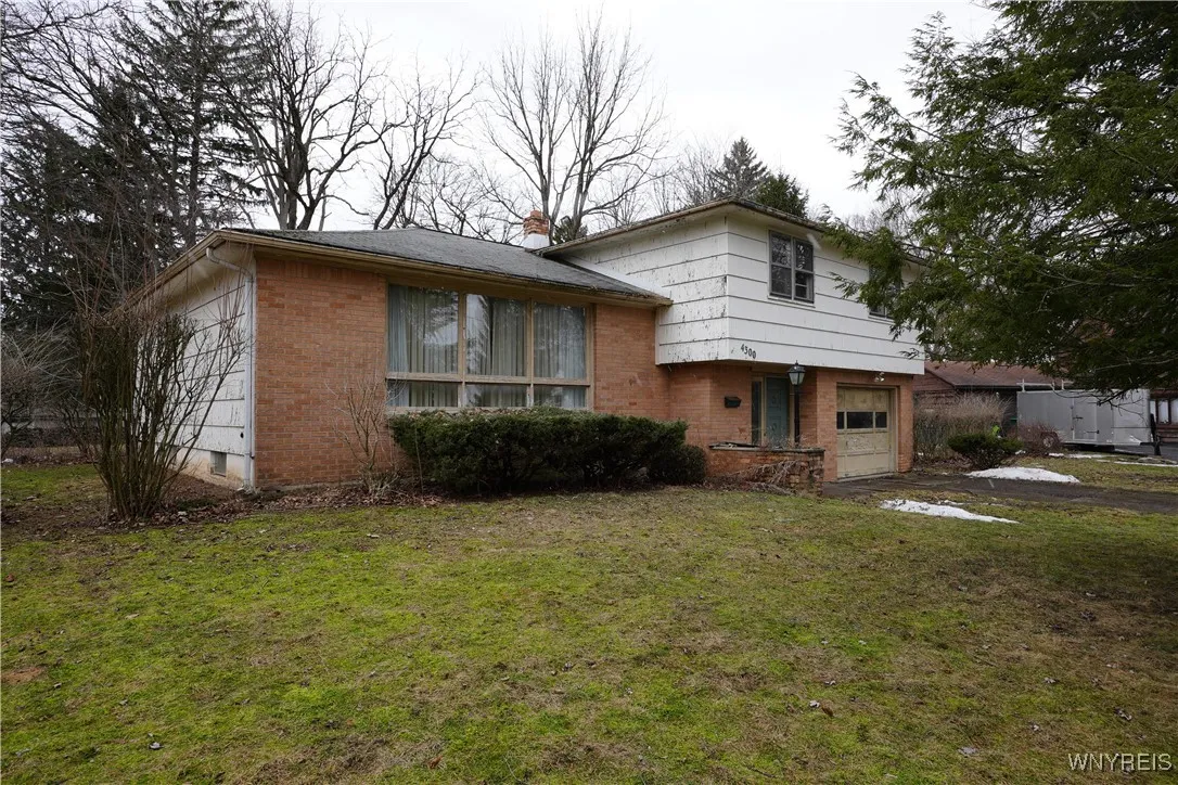 4300 Fairfield, Clarence, New York 14221, Clarence, New York 14221, 3 Bedrooms Bedrooms, 7 Rooms Rooms,1 BathroomBathrooms,Residential,Closed,4300 Fairfield, Clarence, New York 14221,0,B1592008