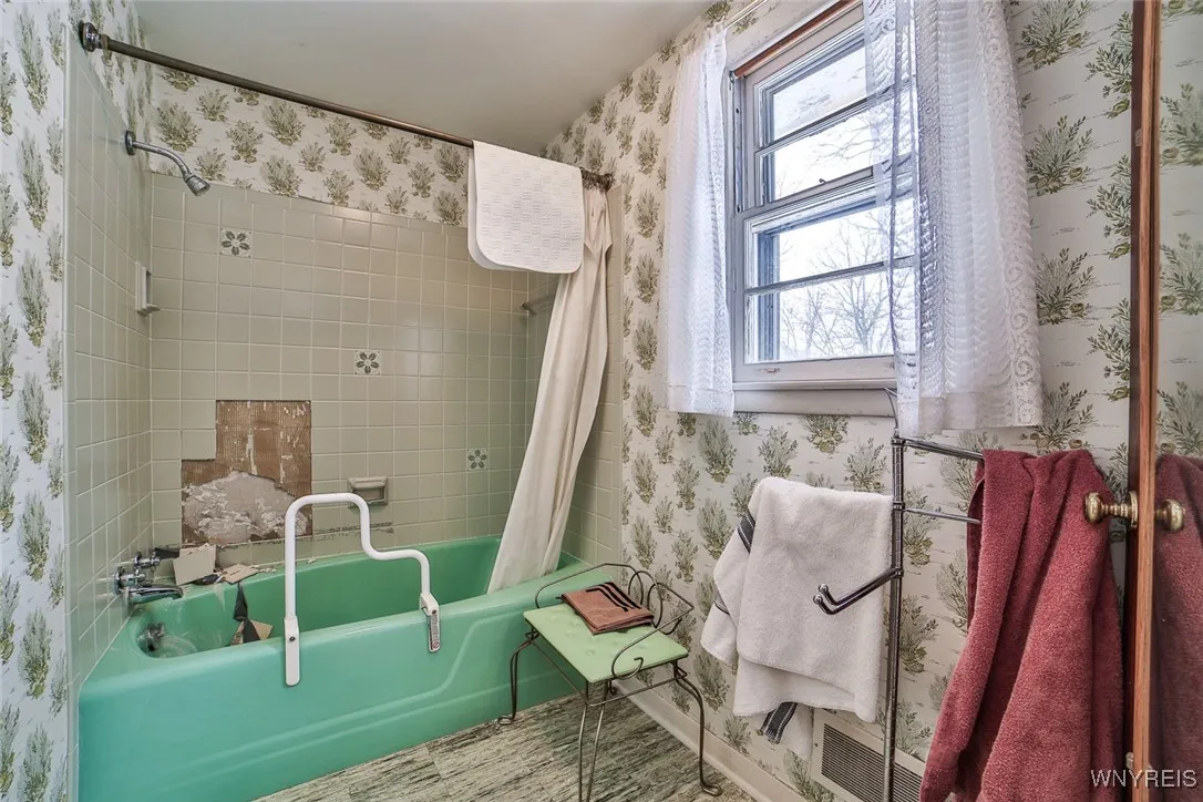 4300 Fairfield, Clarence, New York 14221, Clarence, New York 14221, 3 Bedrooms Bedrooms, 7 Rooms Rooms,1 BathroomBathrooms,Residential,Closed,4300 Fairfield, Clarence, New York 14221,0,B1592008