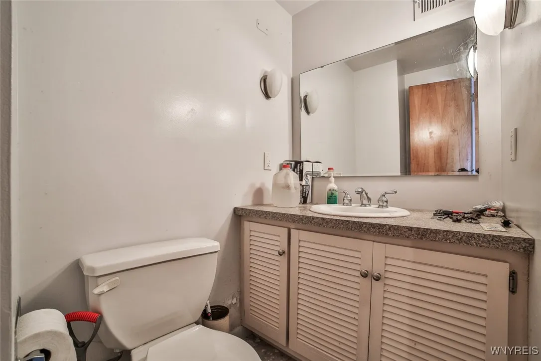 4300 Fairfield, Clarence, New York 14221, Clarence, New York 14221, 3 Bedrooms Bedrooms, 7 Rooms Rooms,1 BathroomBathrooms,Residential,Closed,4300 Fairfield, Clarence, New York 14221,0,B1592008