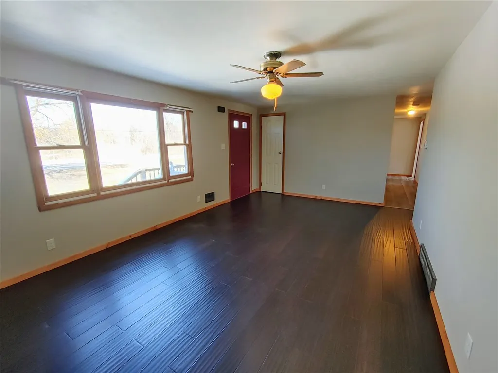 1955 Roosevelt Highway, Clarkson, New York 14468, Clarkson, New York 14468, 3 Bedrooms Bedrooms, 5 Rooms Rooms,1 BathroomBathrooms,Residential,Closed,1955 Roosevelt Highway, Clarkson, New York 14468,R1592213