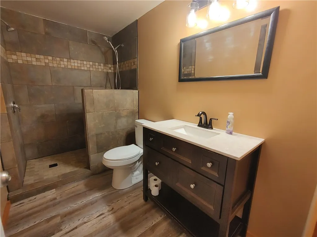 1955 Roosevelt Highway, Clarkson, New York 14468, Clarkson, New York 14468, 3 Bedrooms Bedrooms, 5 Rooms Rooms,1 BathroomBathrooms,Residential,Closed,1955 Roosevelt Highway, Clarkson, New York 14468,R1592213