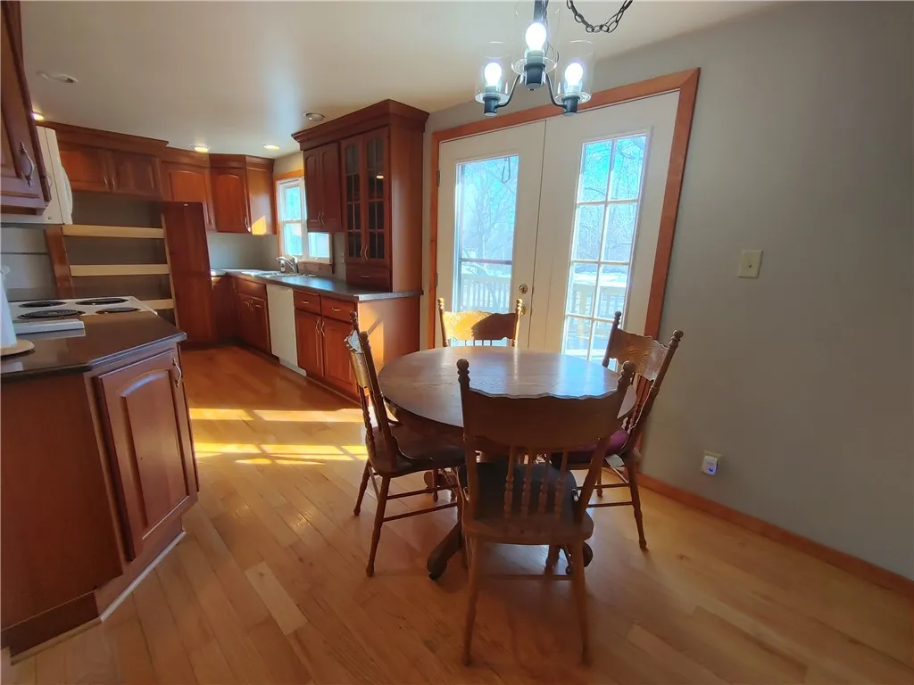 1955 Roosevelt Highway, Clarkson, New York 14468, Clarkson, New York 14468, 3 Bedrooms Bedrooms, 5 Rooms Rooms,1 BathroomBathrooms,Residential,Closed,1955 Roosevelt Highway, Clarkson, New York 14468,R1592213