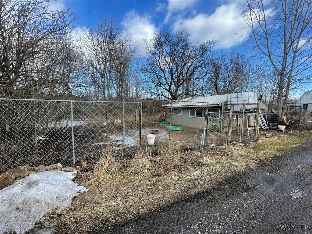 6721 Aiken Road, Pendleton, New York 14094, Pendleton, New York 14094, 4 Bedrooms Bedrooms, 7 Rooms Rooms,2 BathroomsBathrooms,Residential,For Sale,6721 Aiken Road, Pendleton, New York 14094,0,B1591924