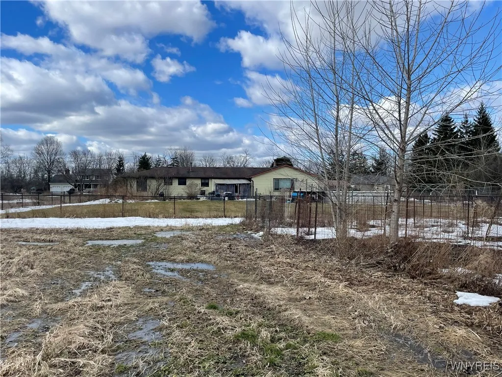 6721 Aiken Road, Pendleton, New York 14094, Pendleton, New York 14094, 4 Bedrooms Bedrooms, 7 Rooms Rooms,2 BathroomsBathrooms,Residential,For Sale,6721 Aiken Road, Pendleton, New York 14094,0,B1591924