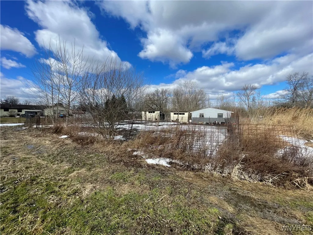 6721 Aiken Road, Pendleton, New York 14094, Pendleton, New York 14094, 4 Bedrooms Bedrooms, 7 Rooms Rooms,2 BathroomsBathrooms,Residential,For Sale,6721 Aiken Road, Pendleton, New York 14094,0,B1591924