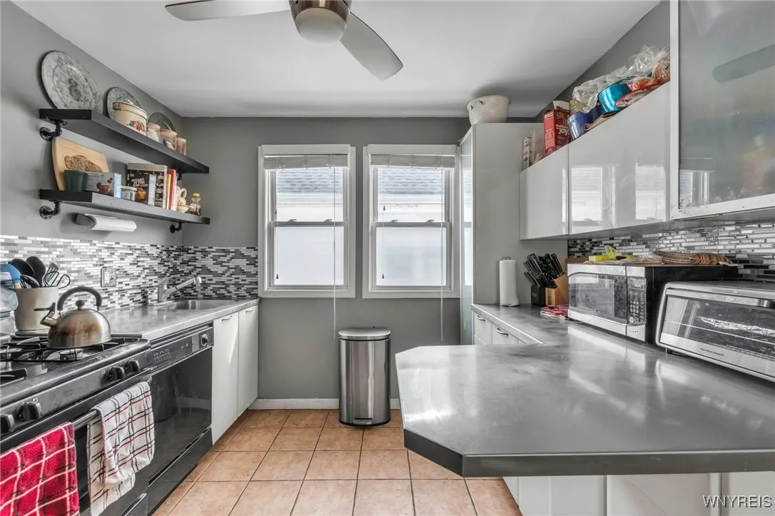 284 Hartwell Road, Buffalo, New York 14216, Buffalo, New York 14216, 5 Bedrooms Bedrooms, ,2 BathroomsBathrooms,Residential,Closed,284 Hartwell Road, Buffalo, New York 14216,0,B1592204