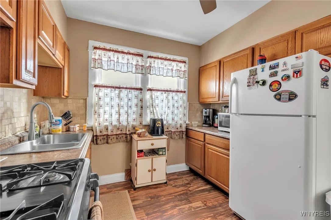284 Hartwell Road, Buffalo, New York 14216, Buffalo, New York 14216, 5 Bedrooms Bedrooms, ,2 BathroomsBathrooms,Residential,Closed,284 Hartwell Road, Buffalo, New York 14216,0,B1592204