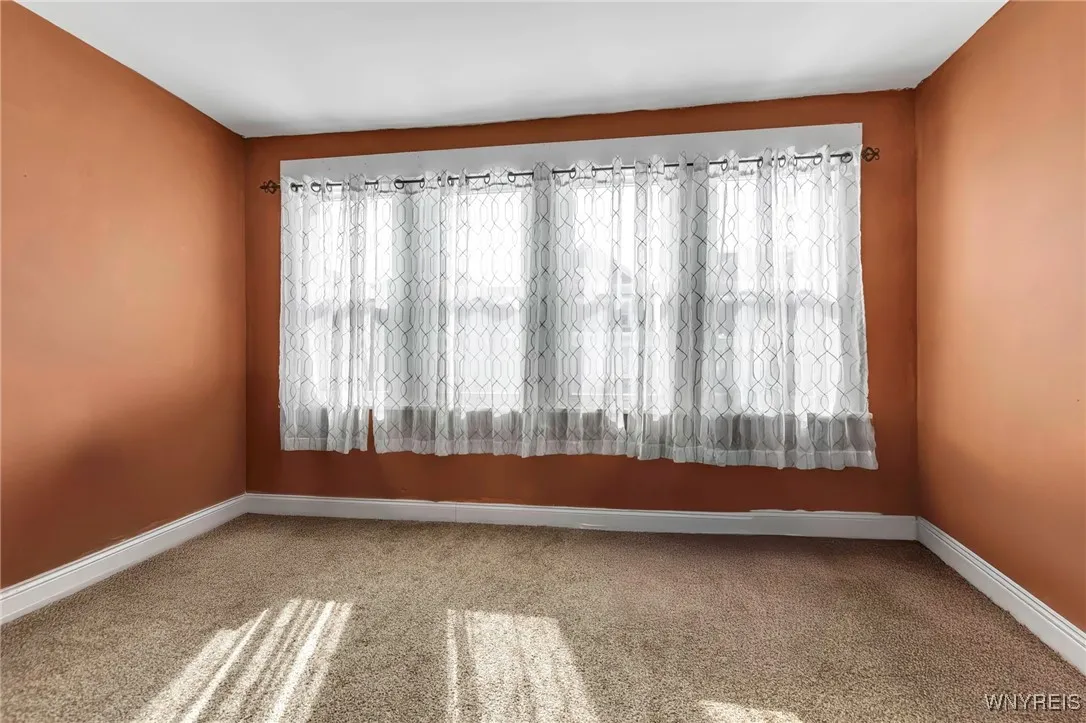 284 Hartwell Road, Buffalo, New York 14216, Buffalo, New York 14216, 5 Bedrooms Bedrooms, ,2 BathroomsBathrooms,Residential,Closed,284 Hartwell Road, Buffalo, New York 14216,0,B1592204