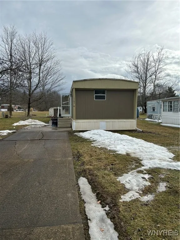 1093 Michael Drive, Evans, New York 14006, Evans, New York 14006, 2 Bedrooms Bedrooms, 5 Rooms Rooms,1 BathroomBathrooms,Residential,Closed,1093 Michael Drive, Evans, New York 14006,0,B1592122