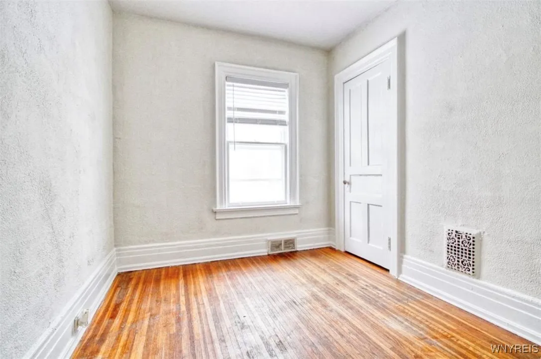 352 Auburn Avenue, Buffalo, New York 14213, Buffalo, New York 14213, 3 Bedrooms Bedrooms, 5 Rooms Rooms,1 BathroomBathrooms,Residential Lease,Closed,352 Auburn Avenue, Buffalo, New York 14213,0,B1591797