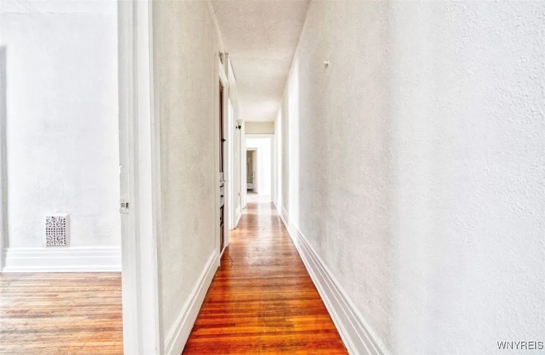 352 Auburn Avenue, Buffalo, New York 14213, Buffalo, New York 14213, 3 Bedrooms Bedrooms, 5 Rooms Rooms,1 BathroomBathrooms,Residential Lease,Closed,352 Auburn Avenue, Buffalo, New York 14213,0,B1591797